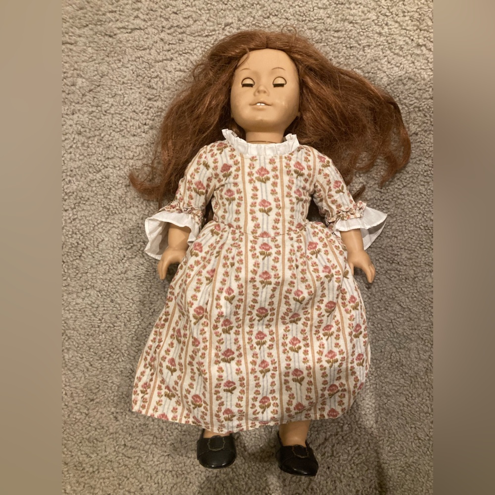 Original Felicity doll (needs leg repair)